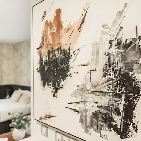 Chic Intimate In The Heart Of By Rems Màlaga