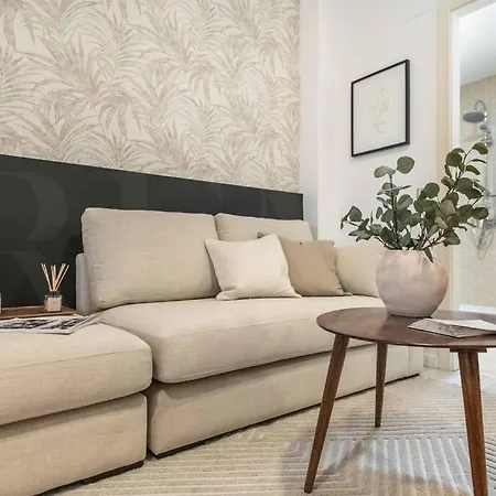 Chic Intimate In The Heart Of By Rems Màlaga