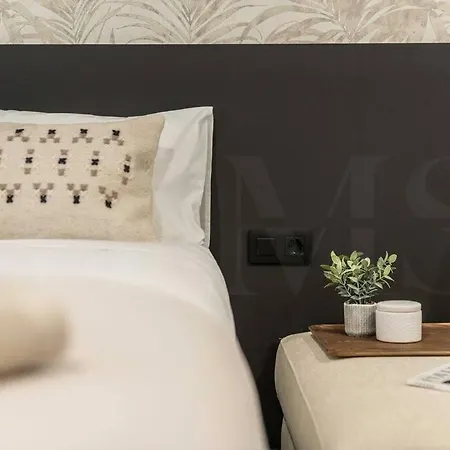 Chic Intimate In The Heart Of By Rems Màlaga