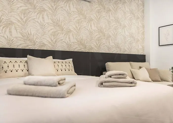 Appartement Chic Intimate In The Heart Of By Rems *